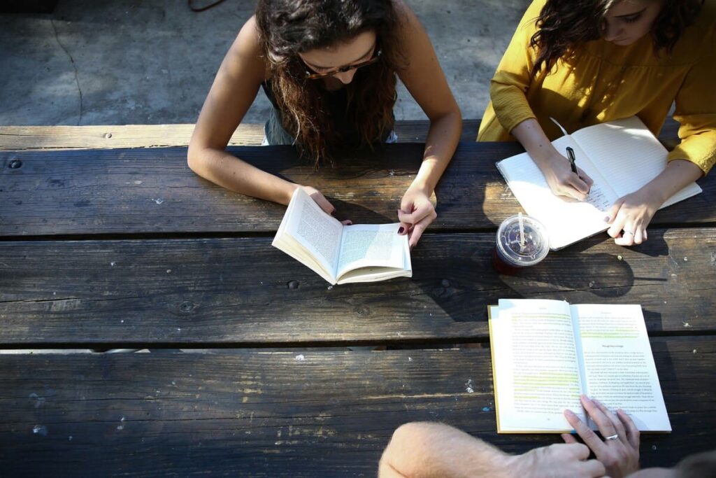 aprender-ingles-sozinho-ou-com-professor