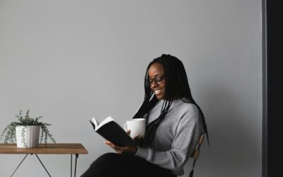 Como criar uma rotina de imersão em inglês dentro de casa usando conteúdos que você já consome