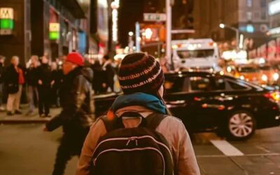 Como se preparar em inglês para estudar ou trabalhar no exterior em 2027: o que começar ainda este semestre